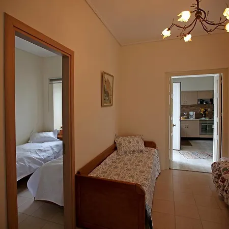 Beautiful House In Syneti, Andros Apartment *