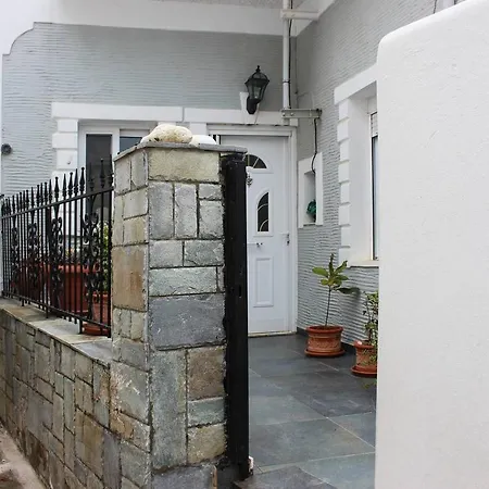 Beautiful House In Syneti, Andros Apartment *